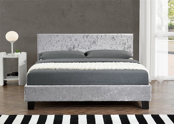 SF833 Queen Size منجد إطار سرير رمادي Crush Velvet Fabric مع لوح رأسي